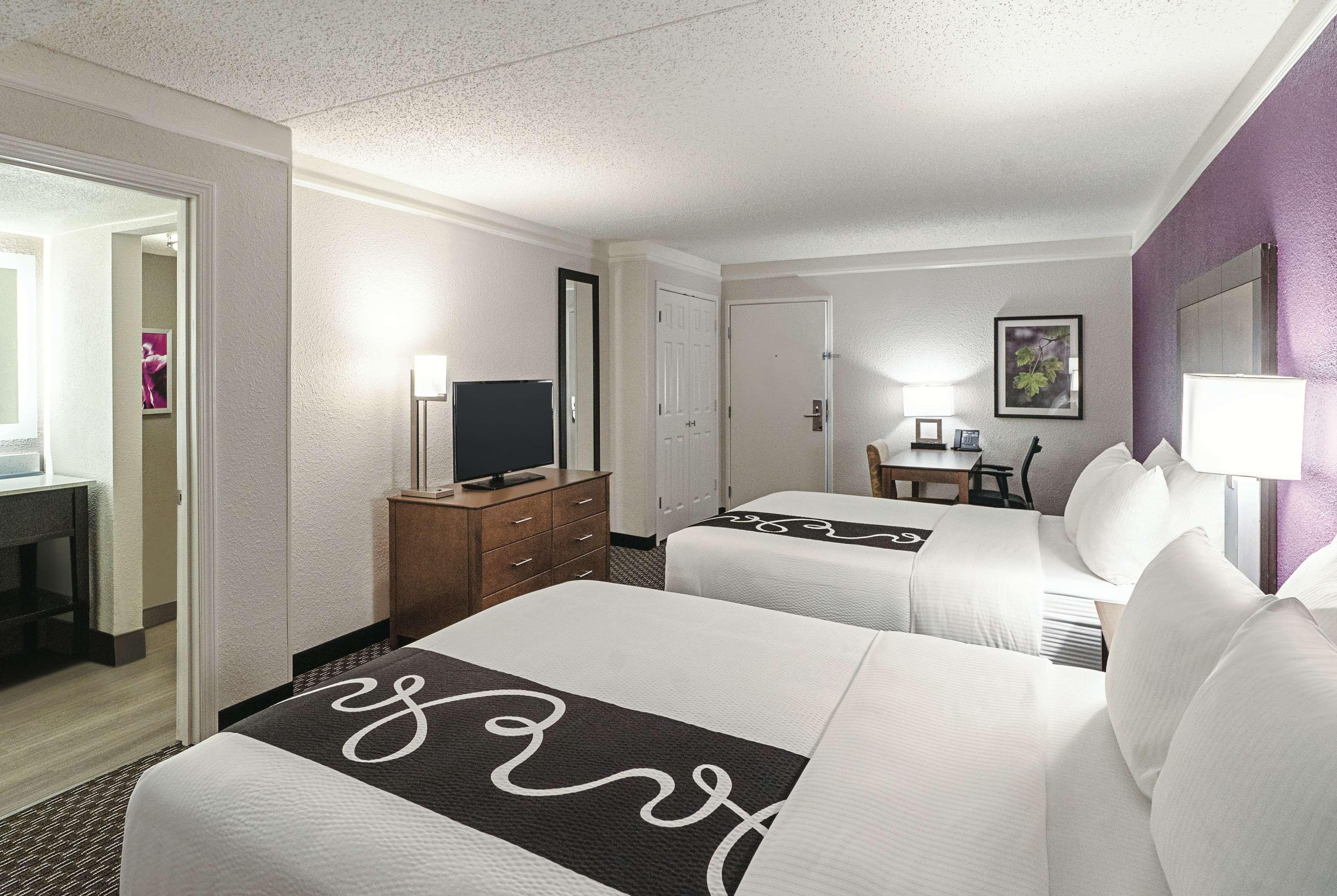 Отель La Quinta By Wyndham Lubbock West Medical Center Экстерьер фото
