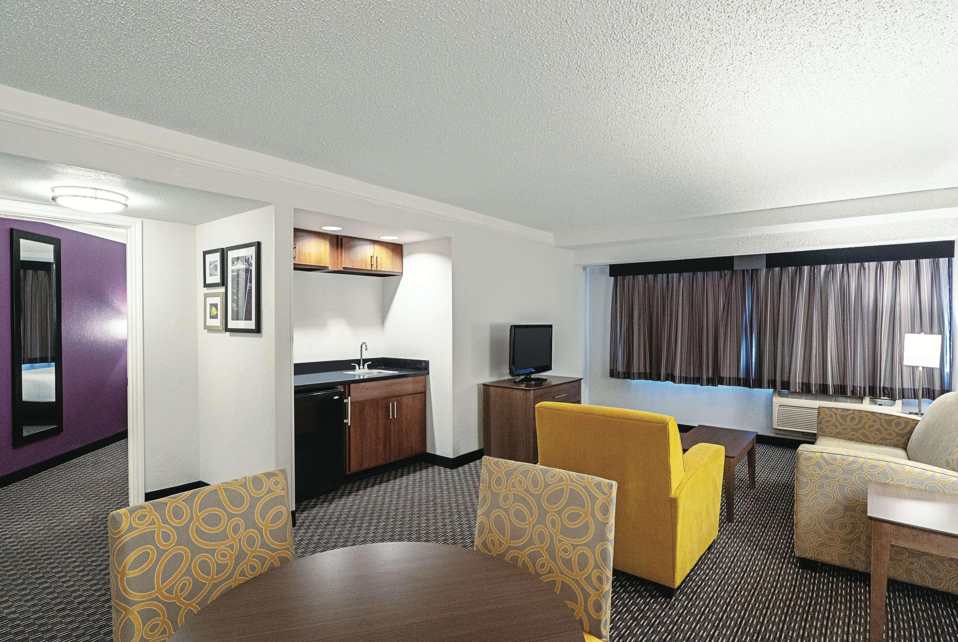 Отель La Quinta By Wyndham Lubbock West Medical Center Экстерьер фото