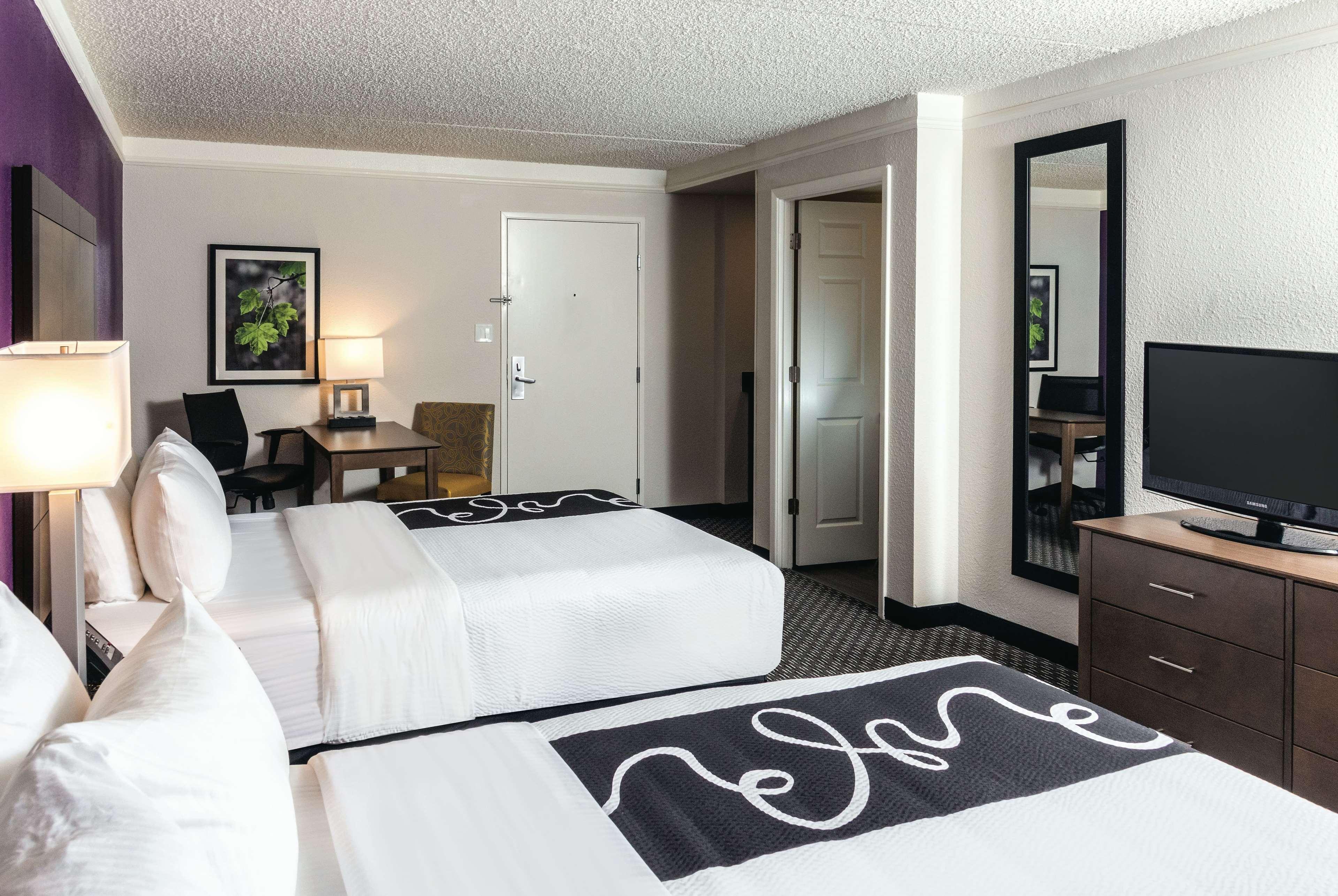 Отель La Quinta By Wyndham Lubbock West Medical Center Экстерьер фото