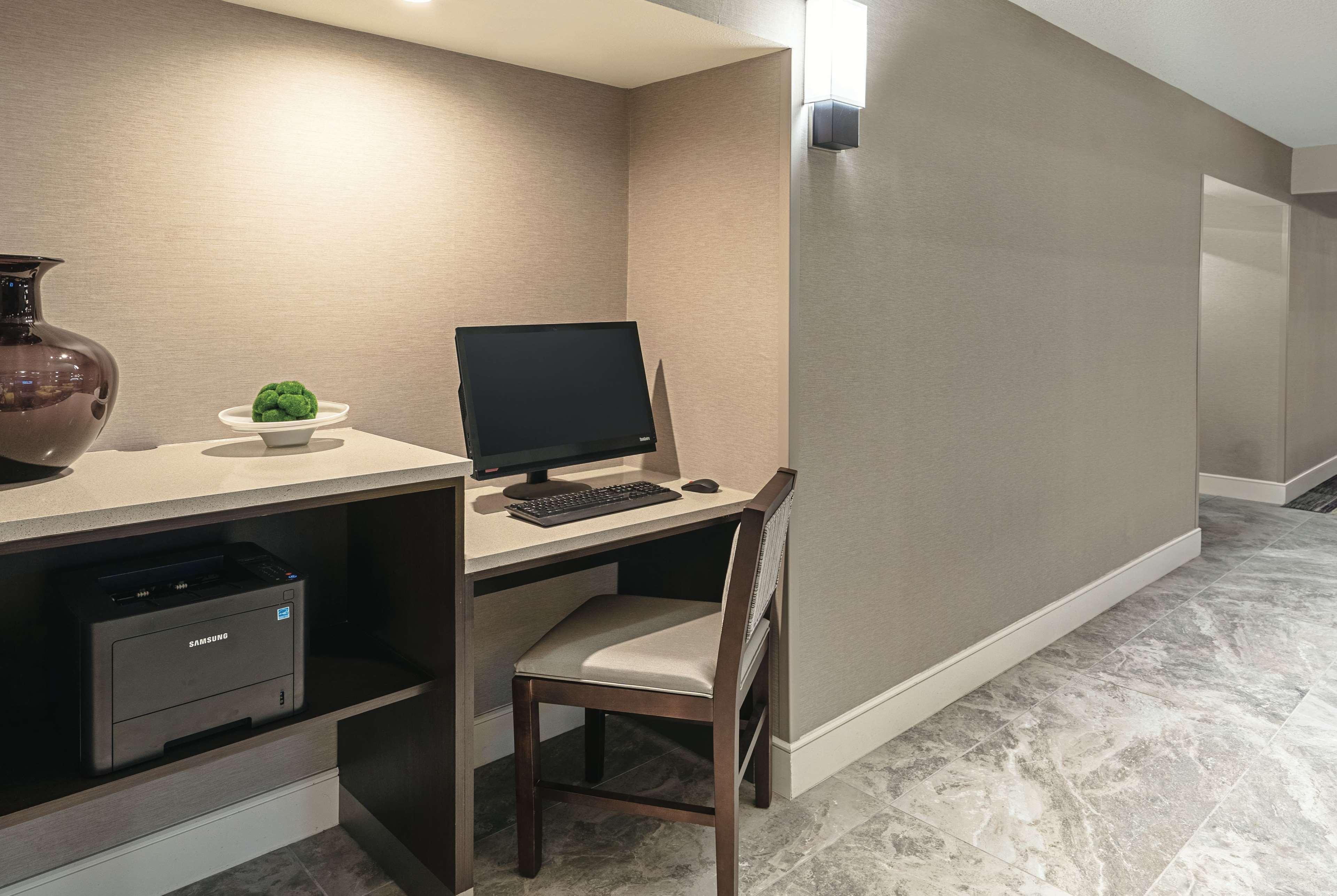 Отель La Quinta By Wyndham Lubbock West Medical Center Экстерьер фото