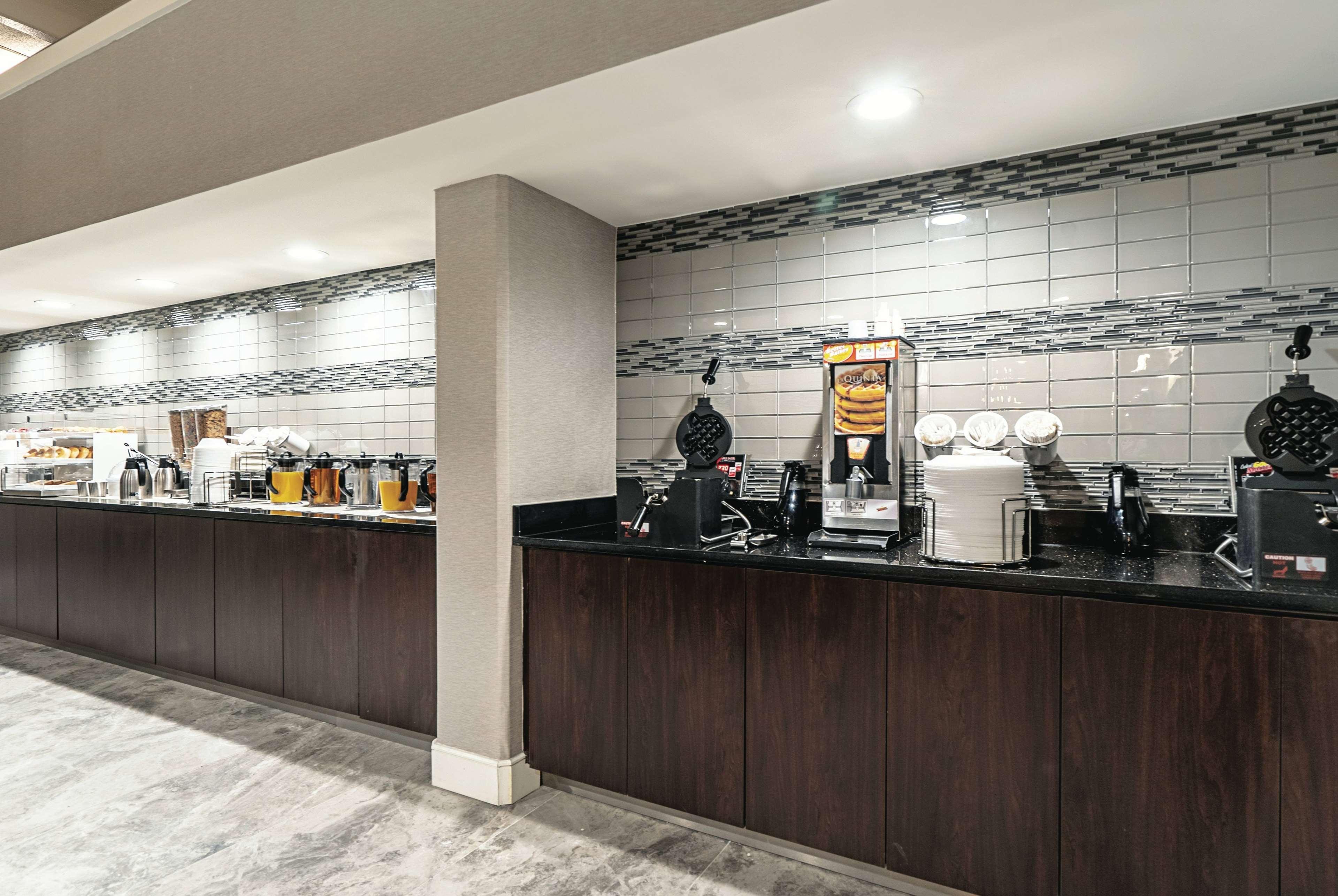 Отель La Quinta By Wyndham Lubbock West Medical Center Экстерьер фото