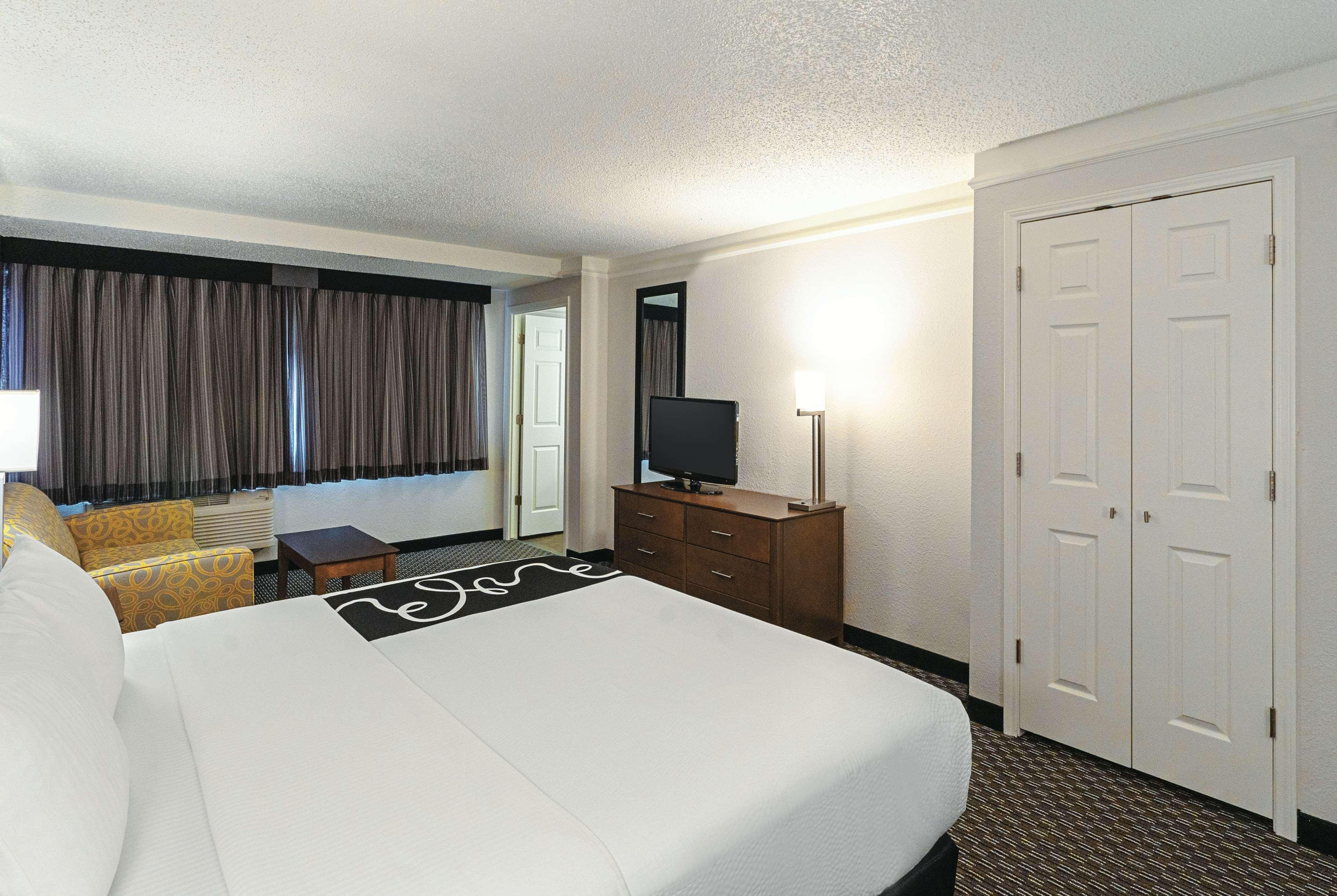Отель La Quinta By Wyndham Lubbock West Medical Center Экстерьер фото