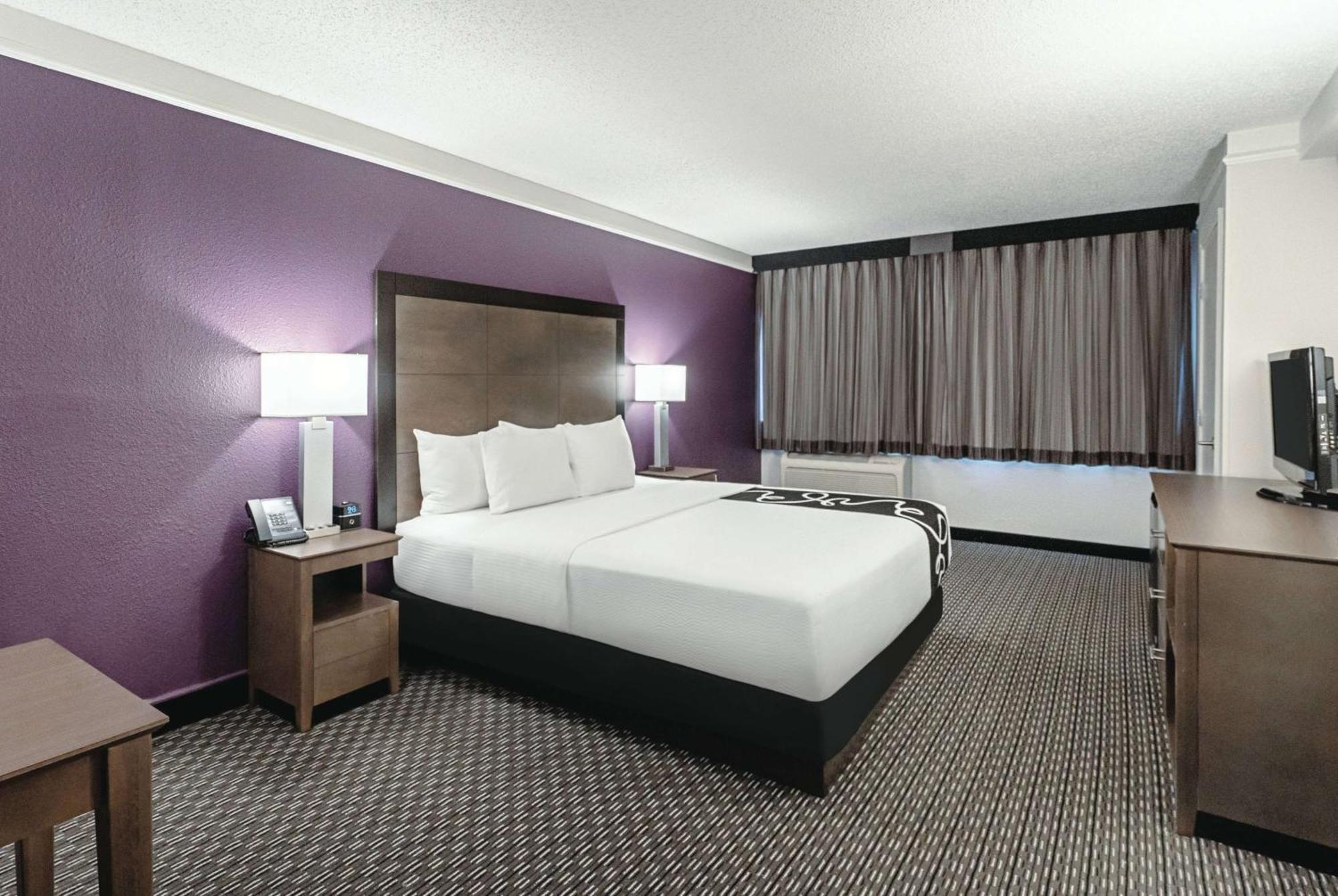 Отель La Quinta By Wyndham Lubbock West Medical Center Экстерьер фото